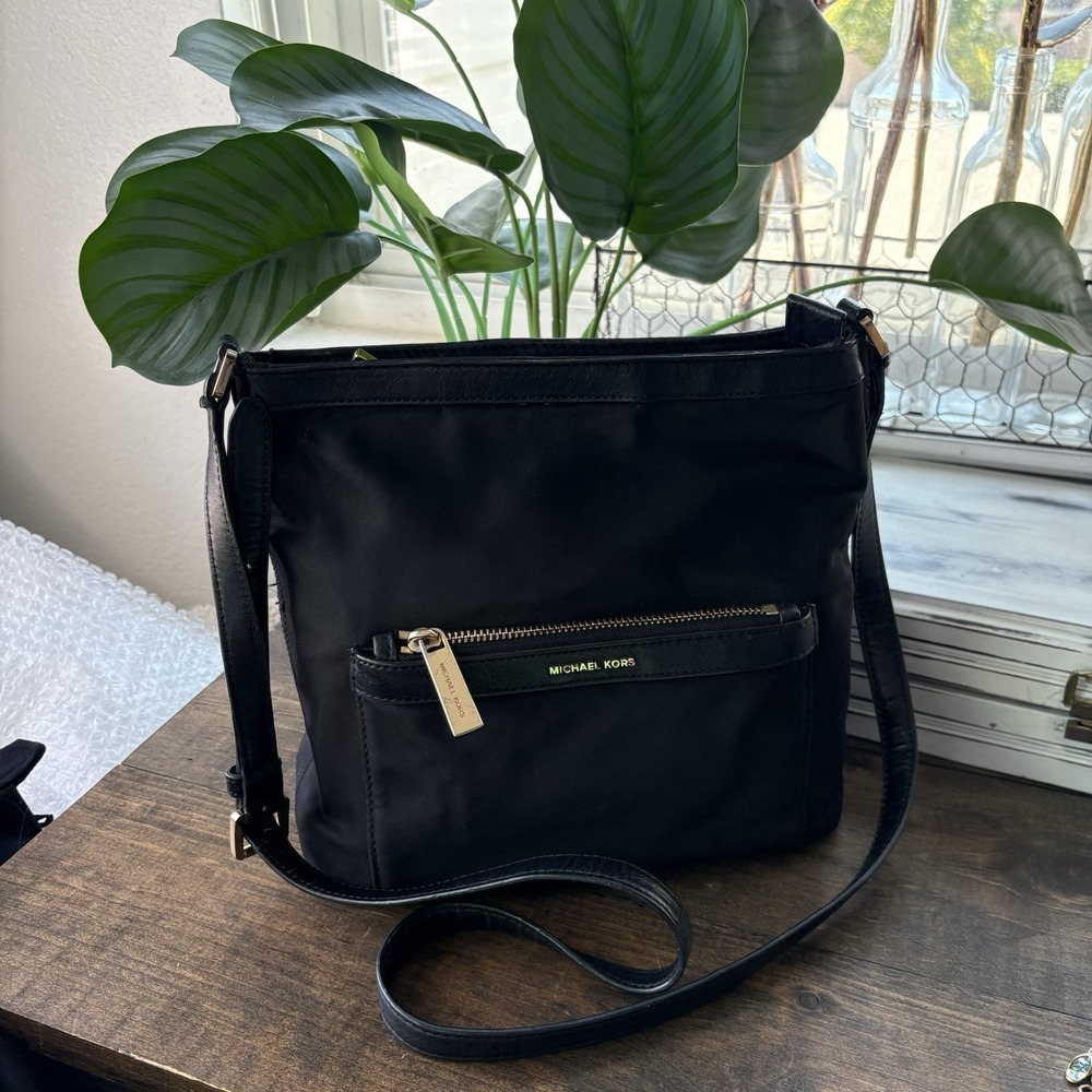 Michael Kors Black Morgan Nylon/ Leather Trim Crossbody Bag Casual